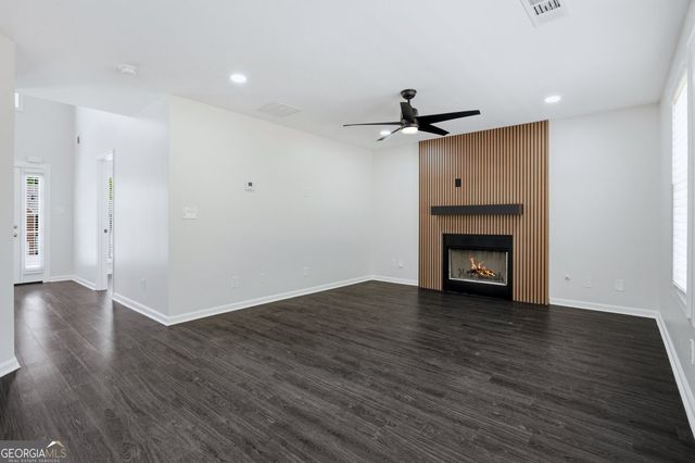 650 Paper Creek Drive, Lawrenceville, GA 30046