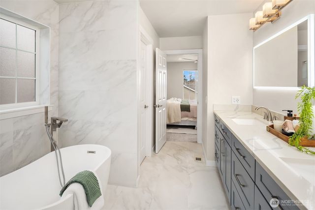 33908 SE Sorenson Street, Snoqualmie, WA 98065
