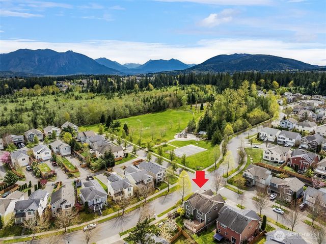 33908 SE Sorenson Street, Snoqualmie, WA 98065