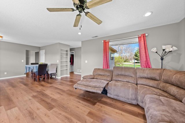 830 W 4th Street, Rush City, MN 55069