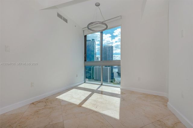350 S Miami Ave 2702, Miami, FL 33130