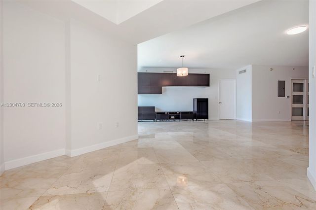 350 S Miami Ave 2702, Miami, FL 33130