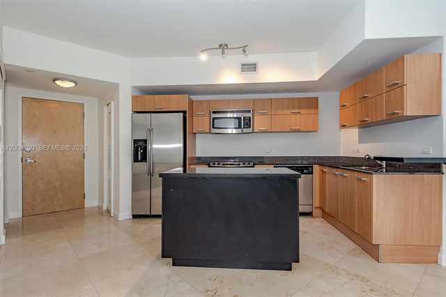 350 S Miami Ave 2702, Miami, FL 33130