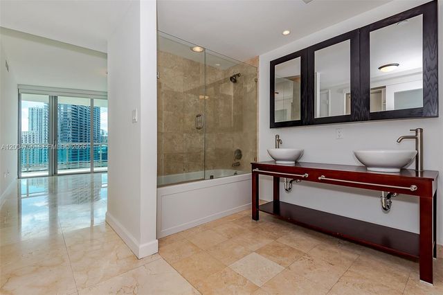 350 S Miami Ave 2702, Miami, FL 33130