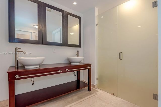 350 S Miami Ave 2702, Miami, FL 33130