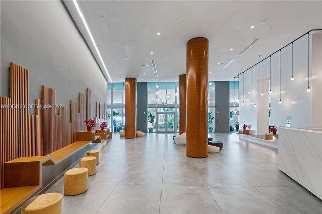 350 S Miami Ave 2702, Miami, FL 33130