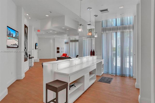 350 S Miami Ave 2702, Miami, FL 33130