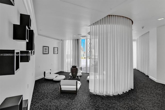 350 S Miami Ave 2702, Miami, FL 33130