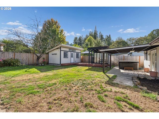 6408 Se LOIS St, Hillsboro, OR 97003