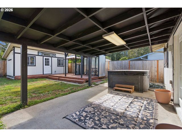 6408 Se LOIS St, Hillsboro, OR 97003