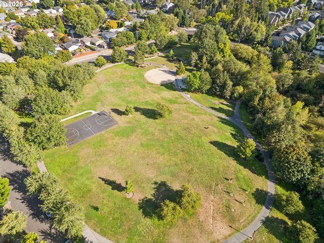 6408 Se LOIS St, Hillsboro, OR 97003