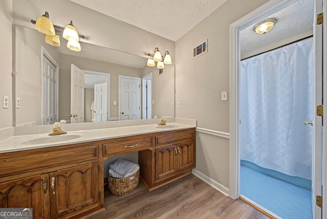 330 Laurelwood Drive, Tyrone, GA 30290