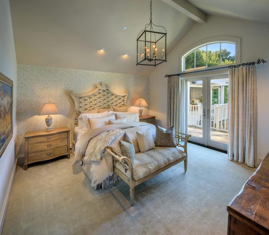 Image 13 of property listing at 22480 Mount Eden Road, Saratoga, CA 95070