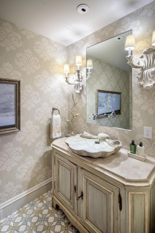 Image 14 of property listing at 22480 Mount Eden Road, Saratoga, CA 95070