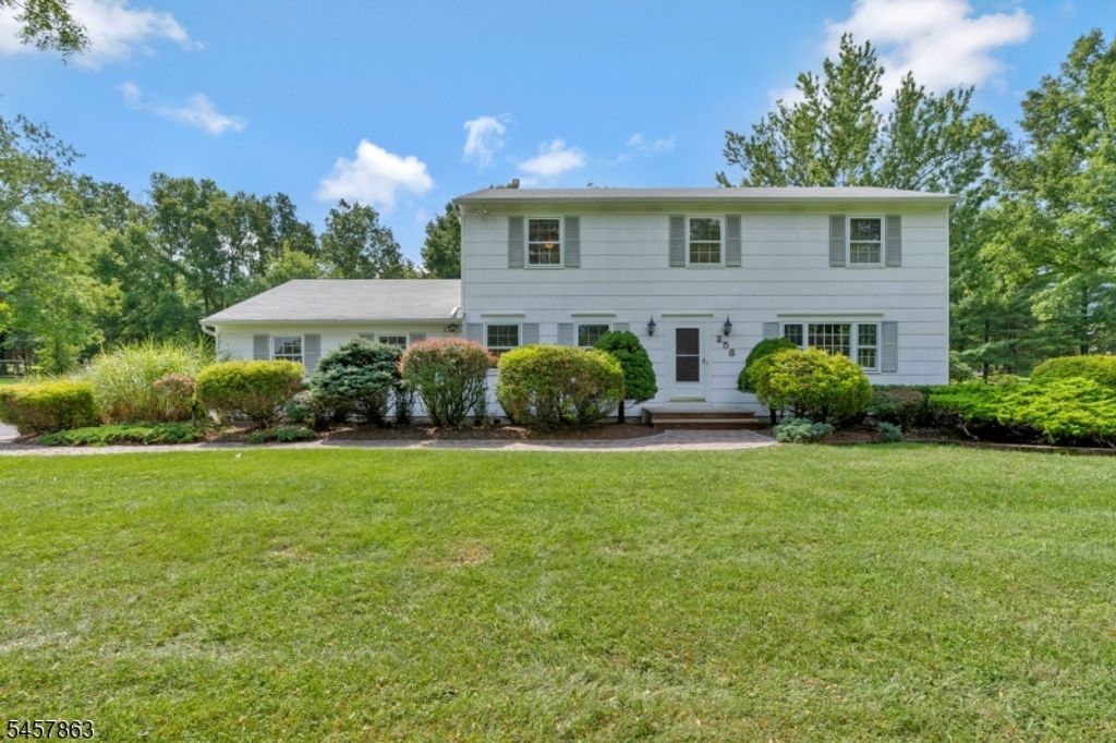 258 Dutch Farm Rd, Bridgewater Twp., NJ 08807 — exterior