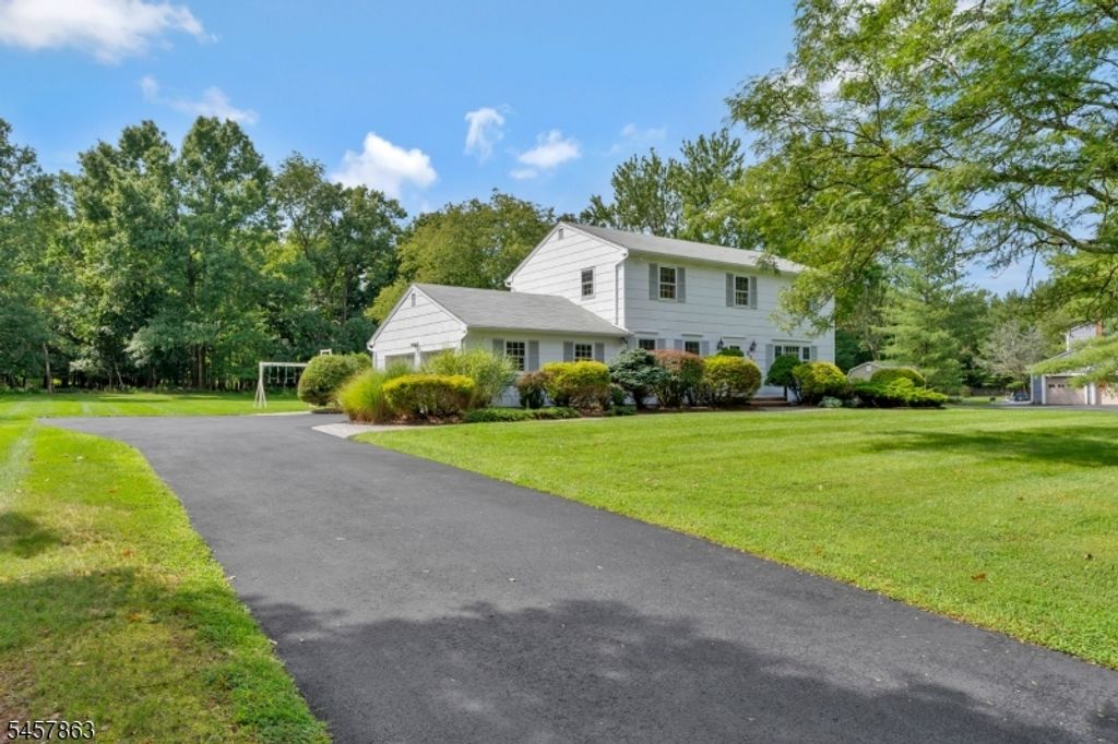 258 Dutch Farm Rd, Bridgewater Twp., NJ 08807 — photo 3