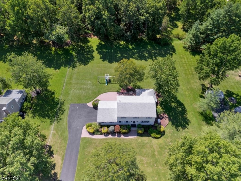 258 Dutch Farm Rd, Bridgewater Twp., NJ 08807 — photo 4