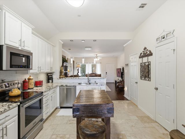 3075 WILLOW GROVE Boulevard 402, Mckinney, TX 75070