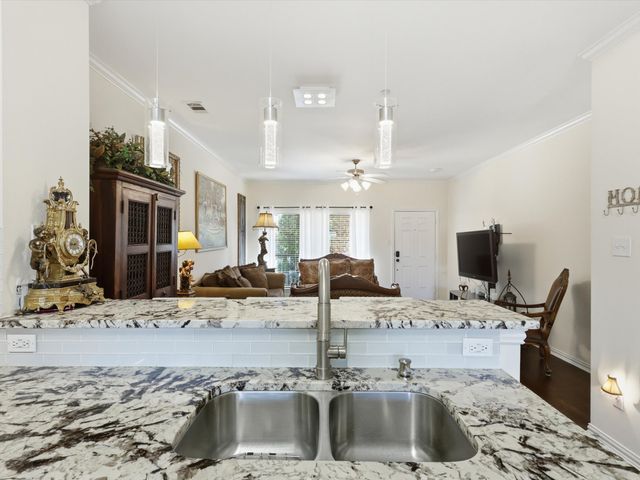 3075 WILLOW GROVE Boulevard 402, Mckinney, TX 75070