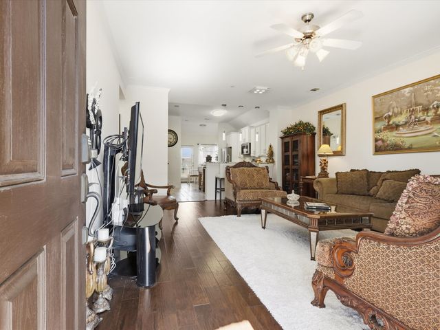 3075 WILLOW GROVE Boulevard 402, Mckinney, TX 75070