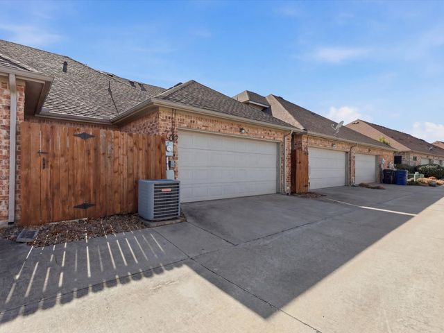 3075 WILLOW GROVE Boulevard 402, Mckinney, TX 75070