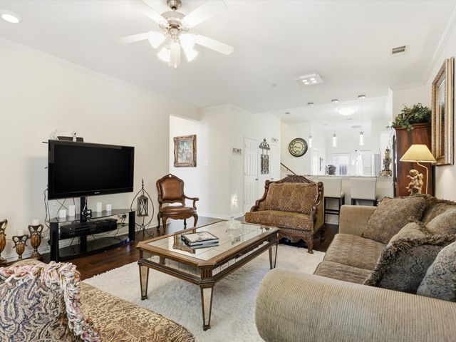 3075 WILLOW GROVE Boulevard 402, Mckinney, TX 75070