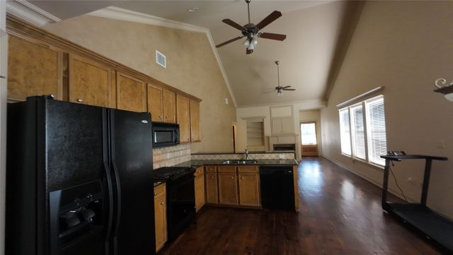 2050 Stockwell Road 4, Bossier City, LA 71111