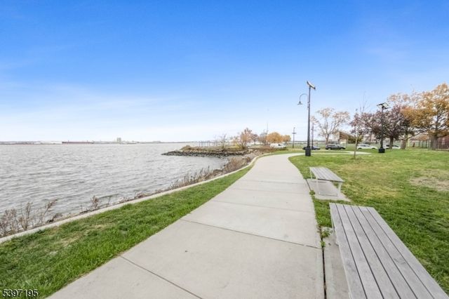 190 West 24th Street B22, Bayonne City, NJ 07002