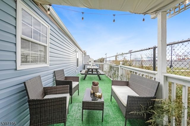 190 West 24th Street B22, Bayonne City, NJ 07002