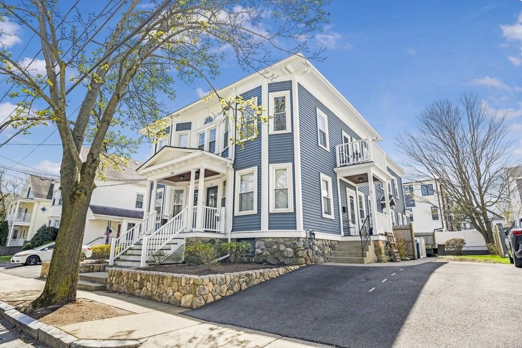 181 Robbins Street 1, Waltham, MA 02453