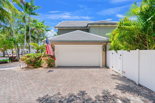 633 NE 20th Street, Wilton Manors, FL 33305