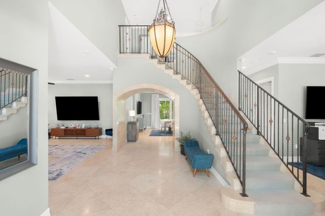 633 NE 20th Street, Wilton Manors, FL 33305