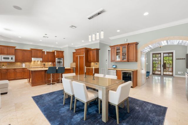 633 NE 20th Street, Wilton Manors, FL 33305