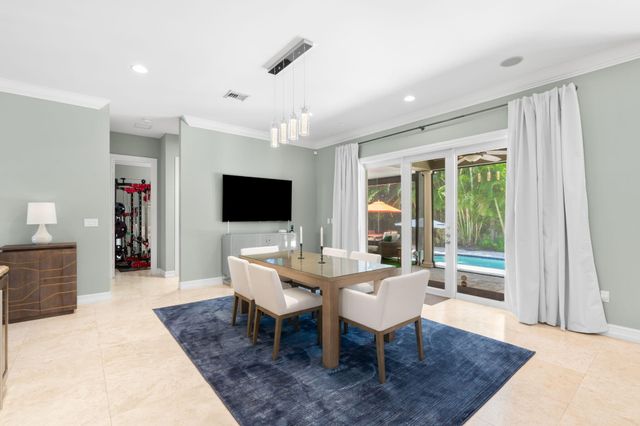 633 NE 20th Street, Wilton Manors, FL 33305