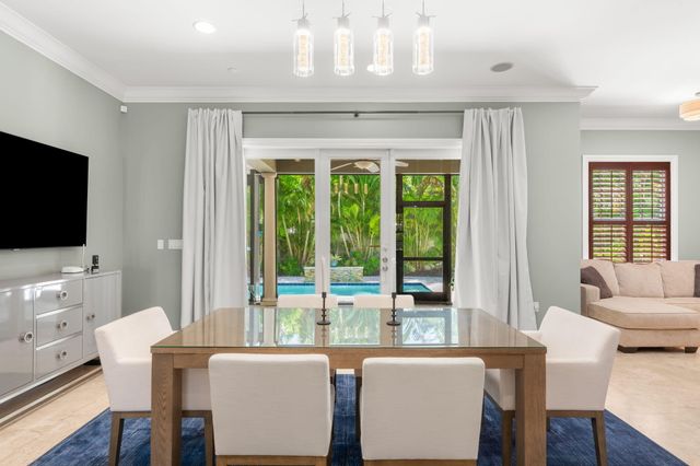 633 NE 20th Street, Wilton Manors, FL 33305
