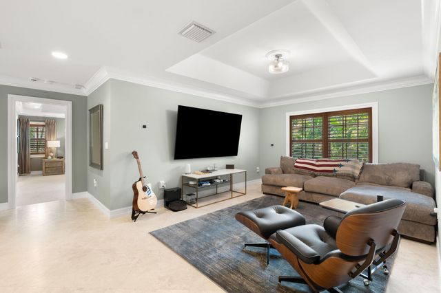 633 NE 20th Street, Wilton Manors, FL 33305