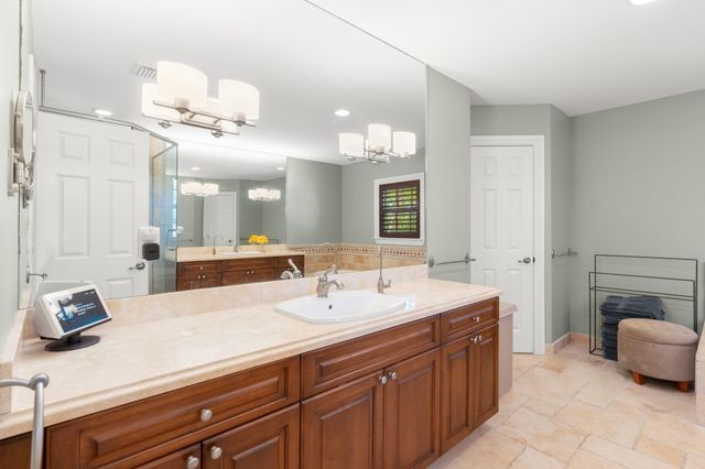633 NE 20th Street, Wilton Manors, FL 33305