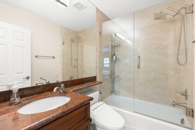 633 NE 20th Street, Wilton Manors, FL 33305