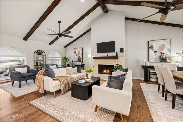 633 Lewis Drive, Hurst, TX 76054