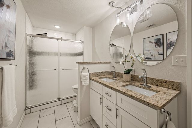 633 Lewis Drive, Hurst, TX 76054