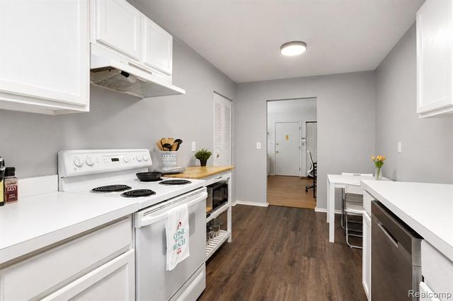 4009 Benjamin Avenue, Royal Oak, MI 48073