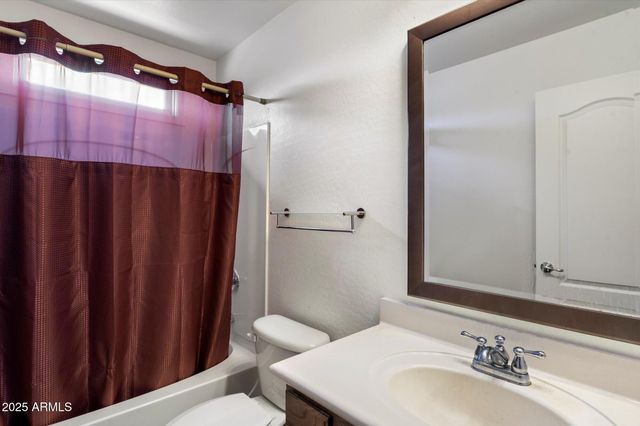 18222 W LUNDBERG Street, Surprise, AZ 85388