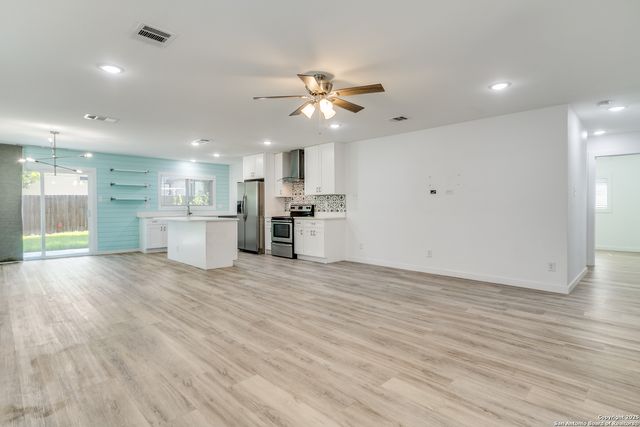 9311 Bendell, San Antonio, TX 78250