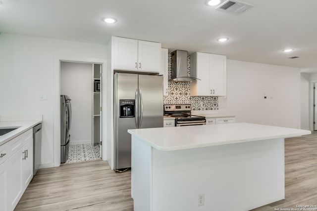 9311 Bendell, San Antonio, TX 78250