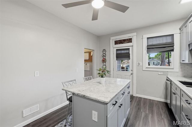 5312 Nagel Avenue, St Louis, MO 63109
