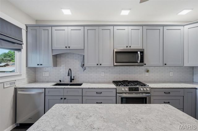 5312 Nagel Avenue, St Louis, MO 63109