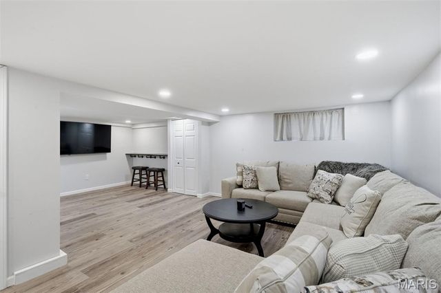 5312 Nagel Avenue, St Louis, MO 63109