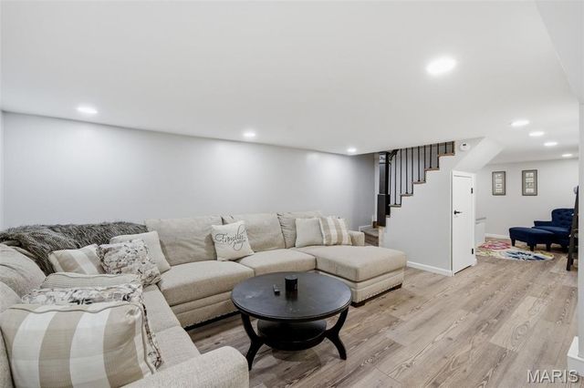 5312 Nagel Avenue, St Louis, MO 63109