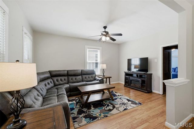 5312 Nagel Avenue, St Louis, MO 63109