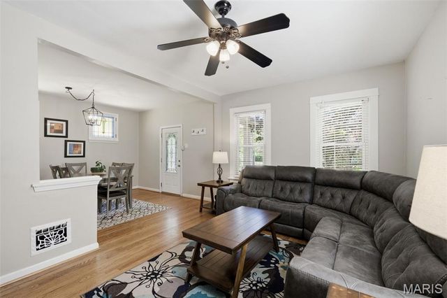 5312 Nagel Avenue, St Louis, MO 63109